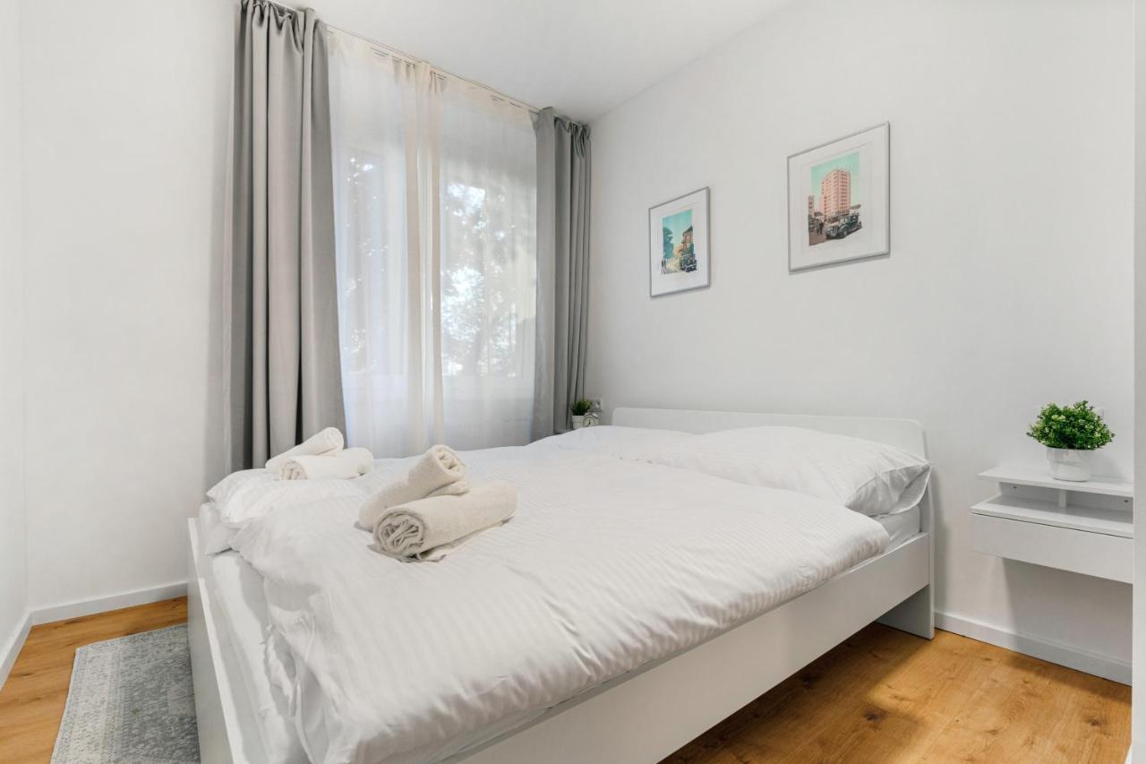 Bratislava Touch 2 Bedroom Apt Exterior photo
